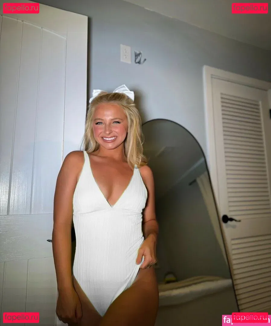 macimccarley Onlyfans Photo Gallery 