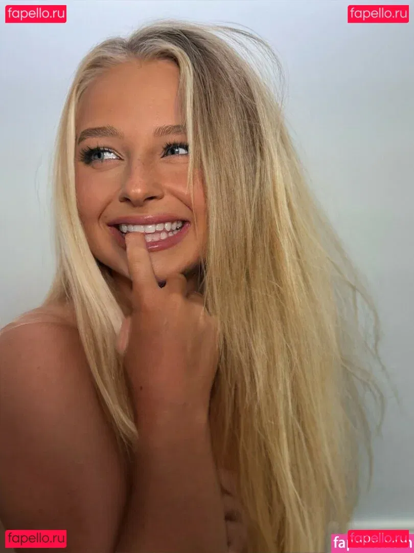 macimccarley Onlyfans Photo Gallery 