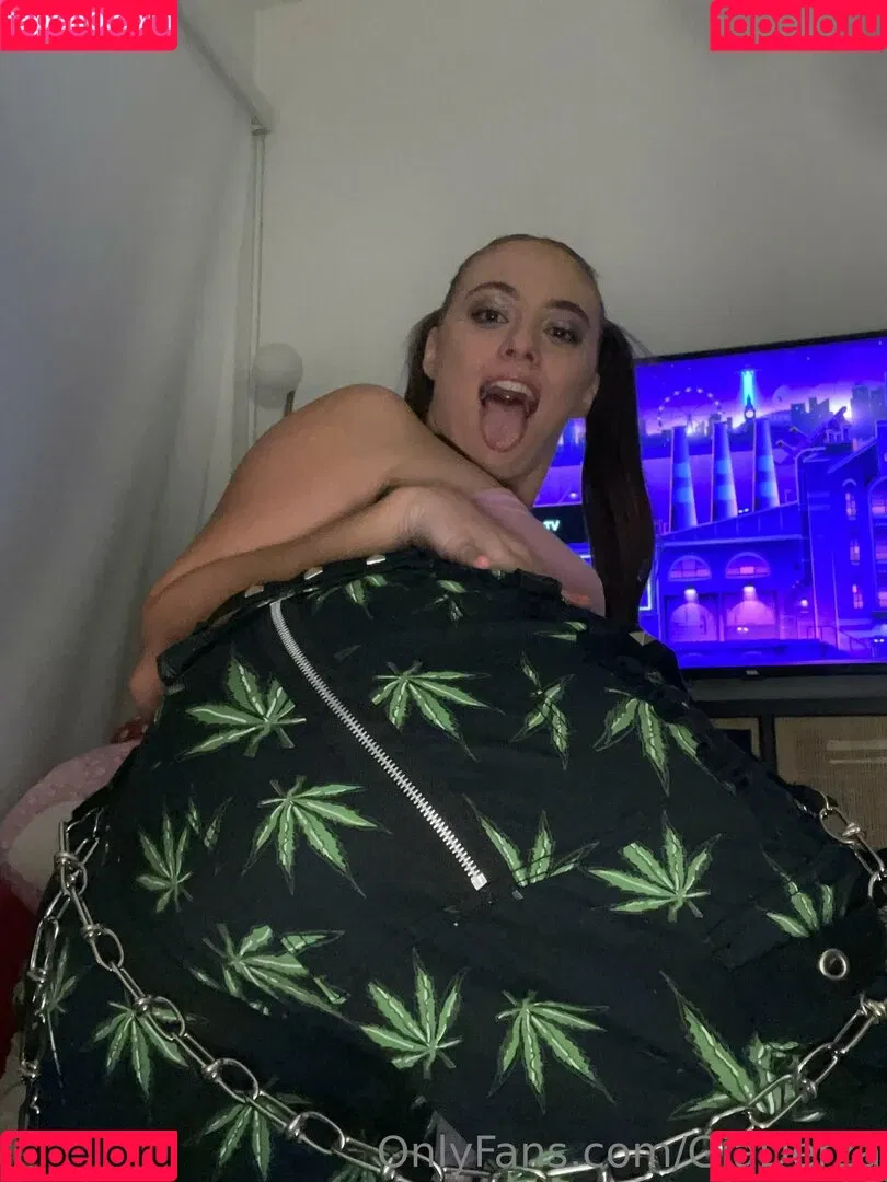 giaderza Onlyfans Photo Gallery 