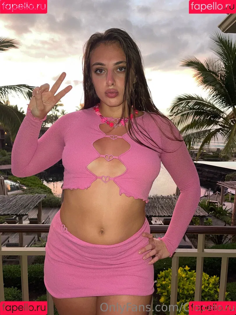 giaderza Onlyfans Photo Gallery 