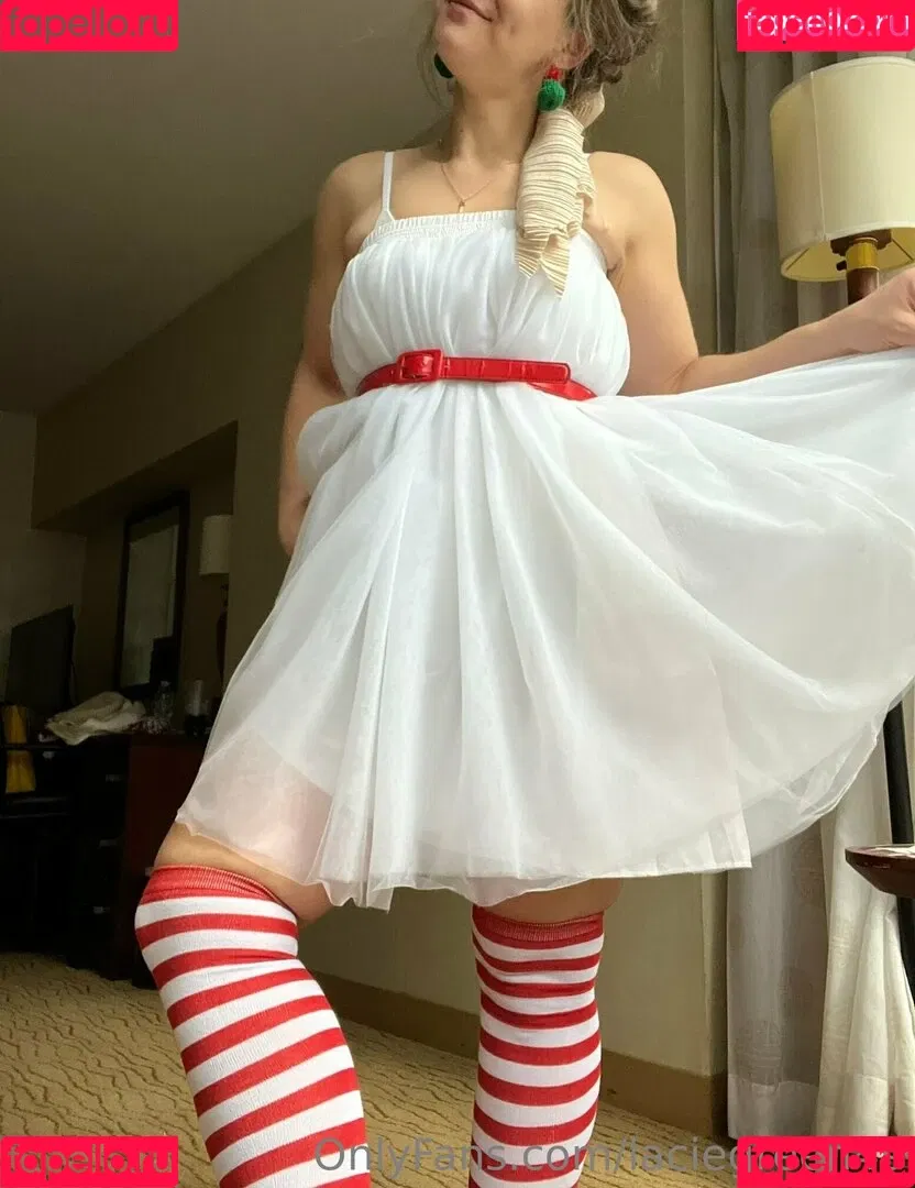 laciegreen49 Onlyfans Photo Gallery 