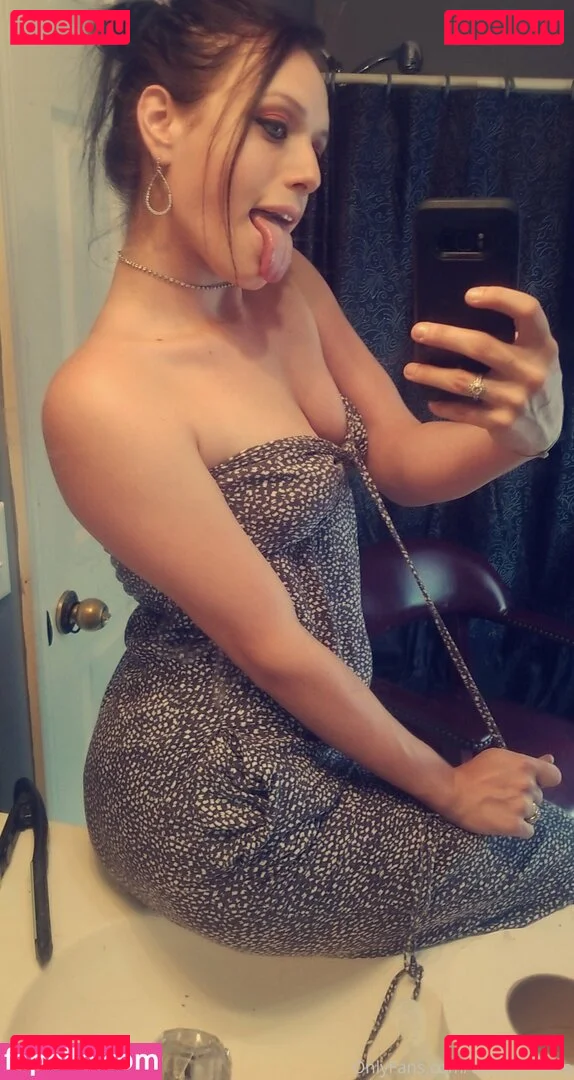 Valerie_Rosee Onlyfans Photo Gallery 