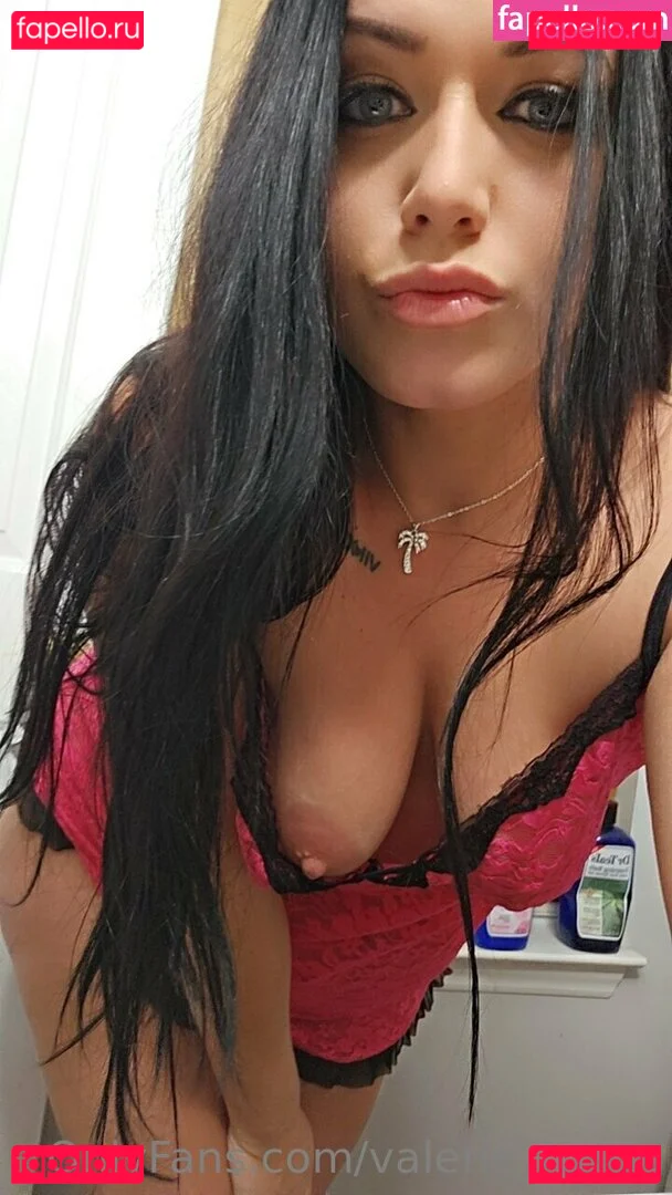 Valerie_Rosee Onlyfans Photo Gallery 