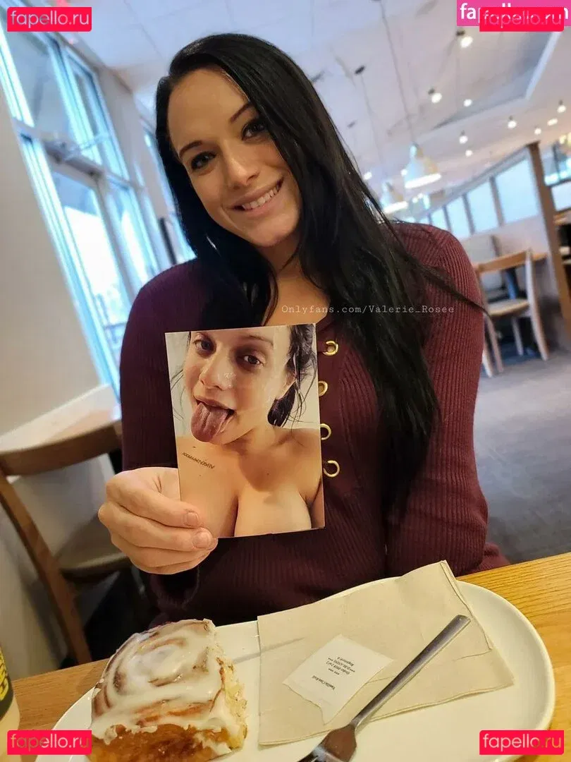 Valerie_Rosee Onlyfans Photo Gallery 