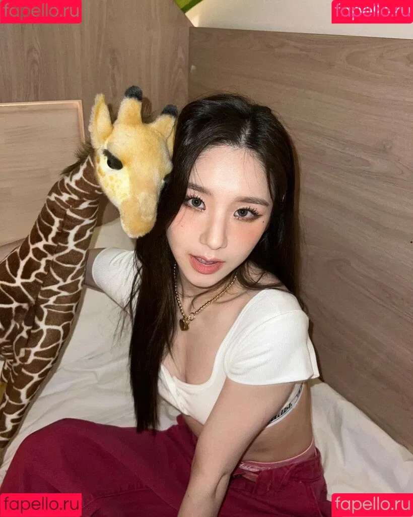 HeeJin Onlyfans Photo Gallery 