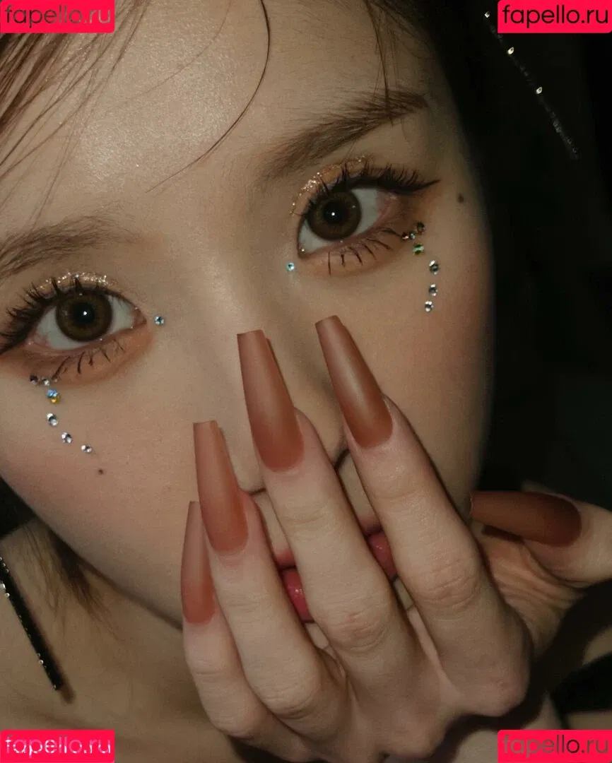 HeeJin Onlyfans Photo Gallery 
