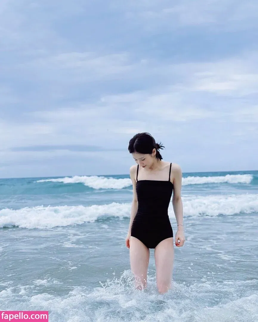 HeeJin Onlyfans Photo Gallery 