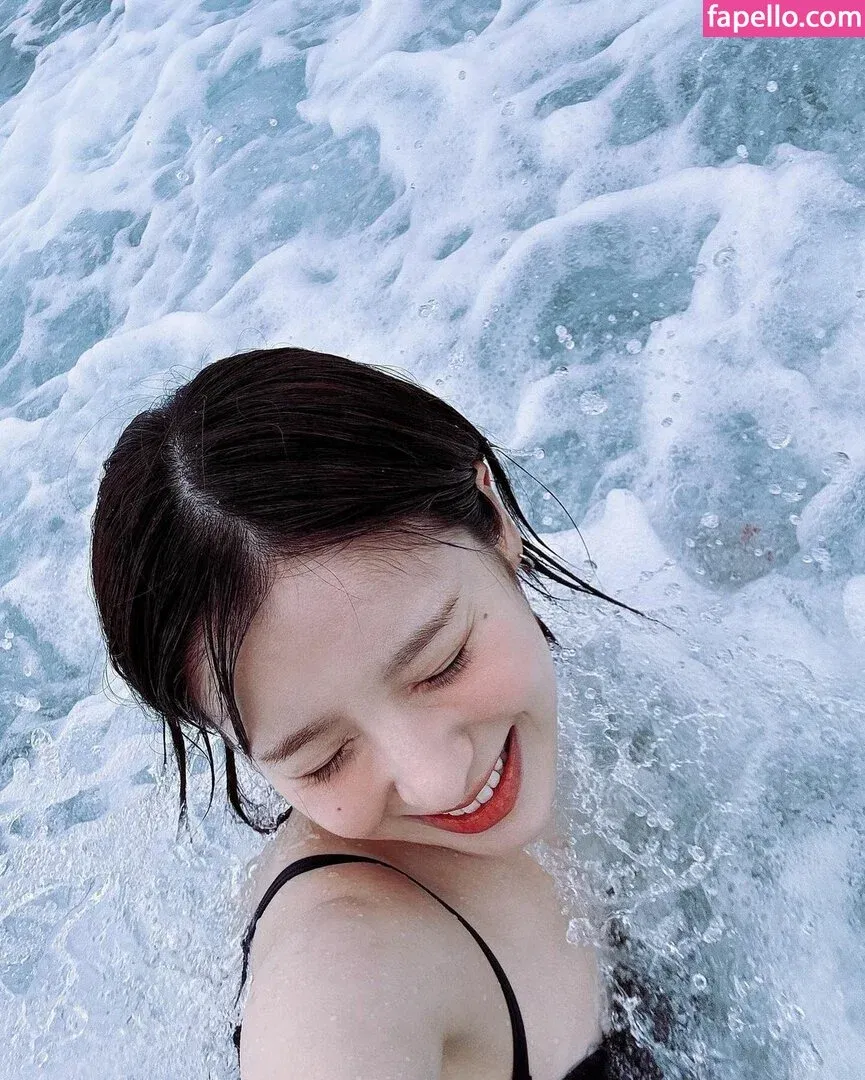 HeeJin Onlyfans Photo Gallery 