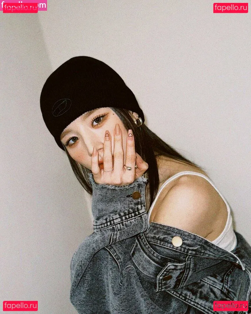 HeeJin Onlyfans Photo Gallery 