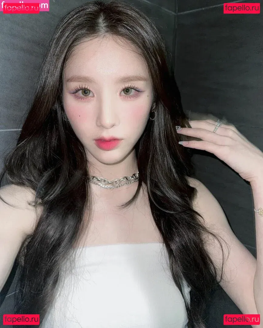 HeeJin Onlyfans Photo Gallery 