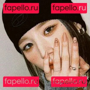 HeeJin Onlyfans Photo Gallery 