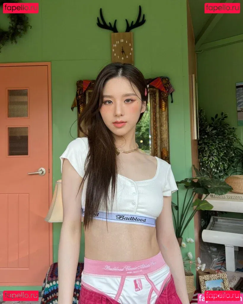 HeeJin Onlyfans Photo Gallery 