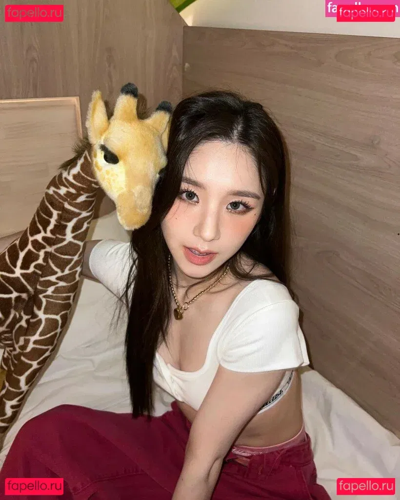 HeeJin Onlyfans Photo Gallery 