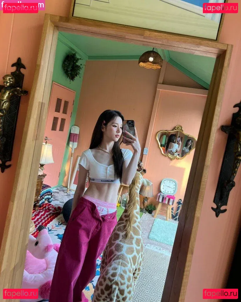 HeeJin Onlyfans Photo Gallery 