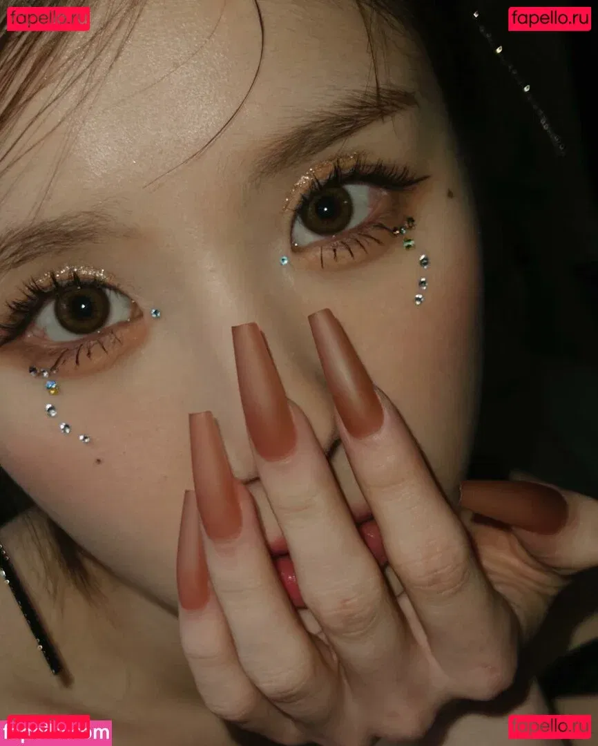 HeeJin Onlyfans Photo Gallery 