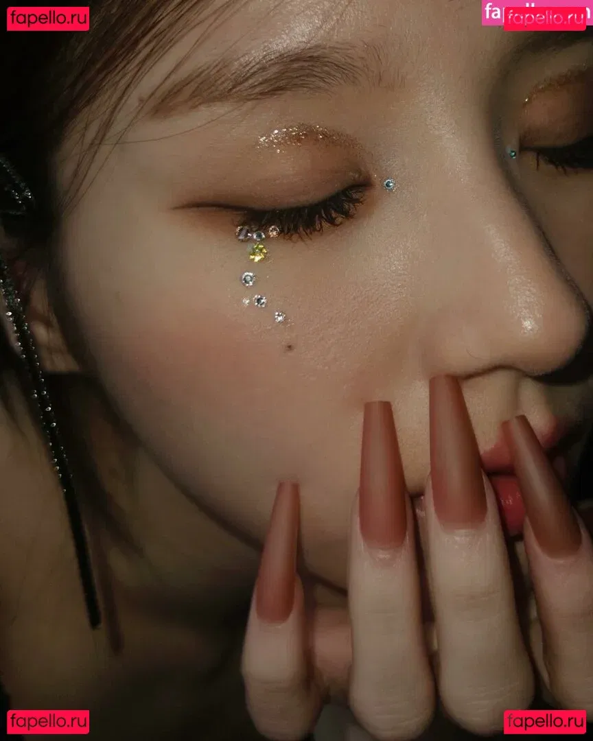 HeeJin Onlyfans Photo Gallery 