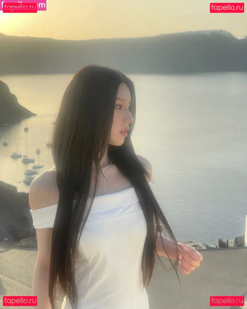 HeeJin Onlyfans Photo Gallery 