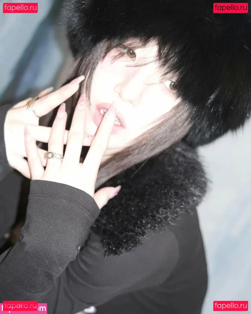 HeeJin Onlyfans Photo Gallery 