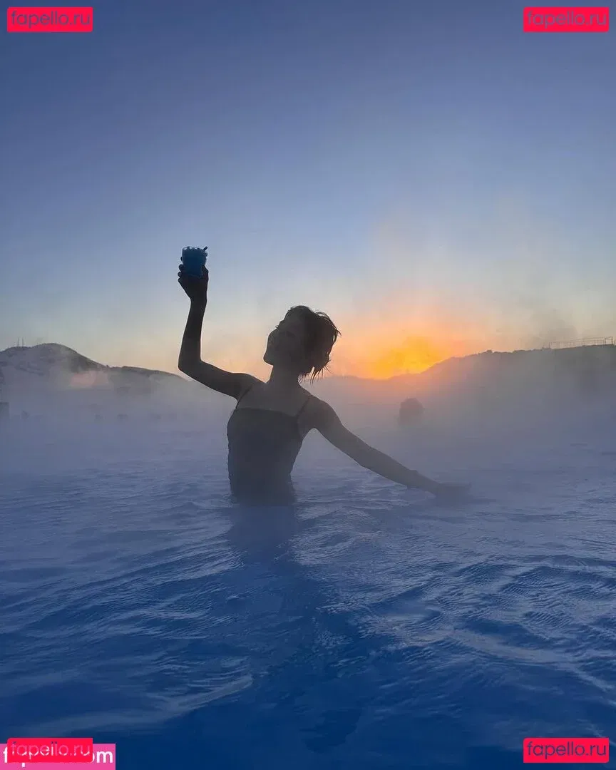 HeeJin Onlyfans Photo Gallery 