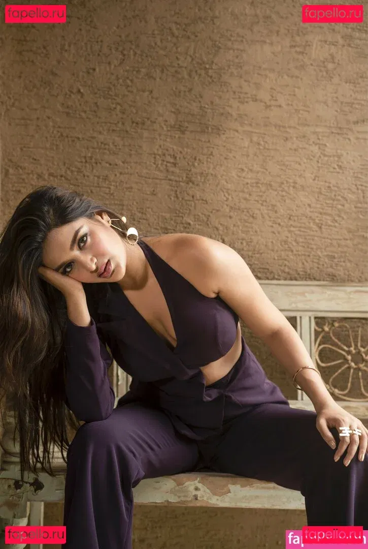 Nidhhi Agerwal Onlyfans Photo Gallery 