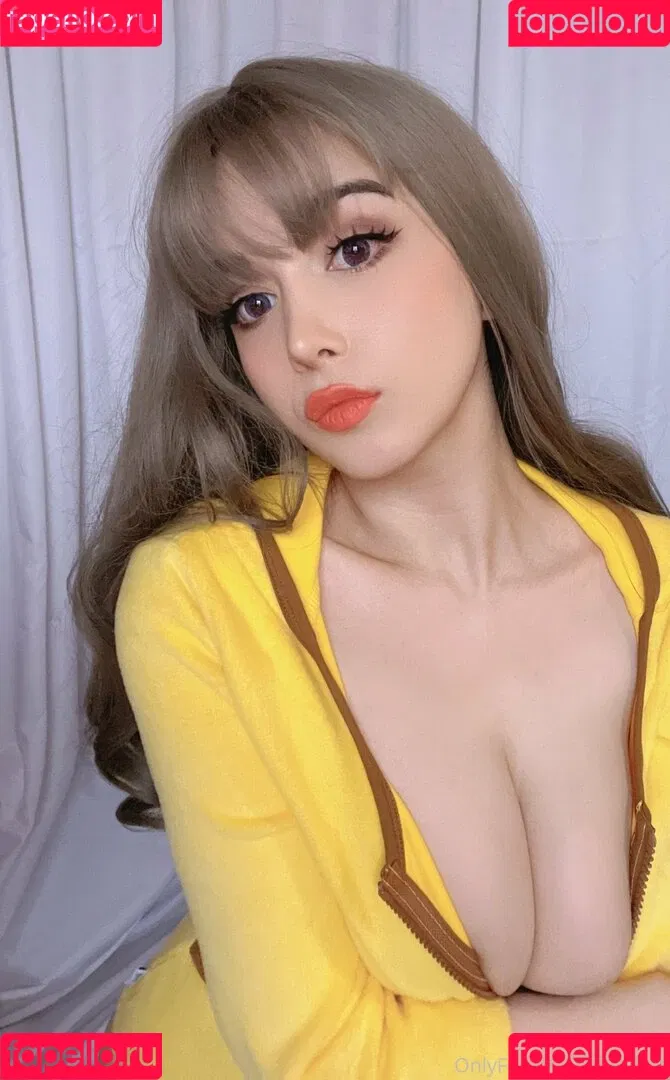 surinrini Onlyfans Photo Gallery 