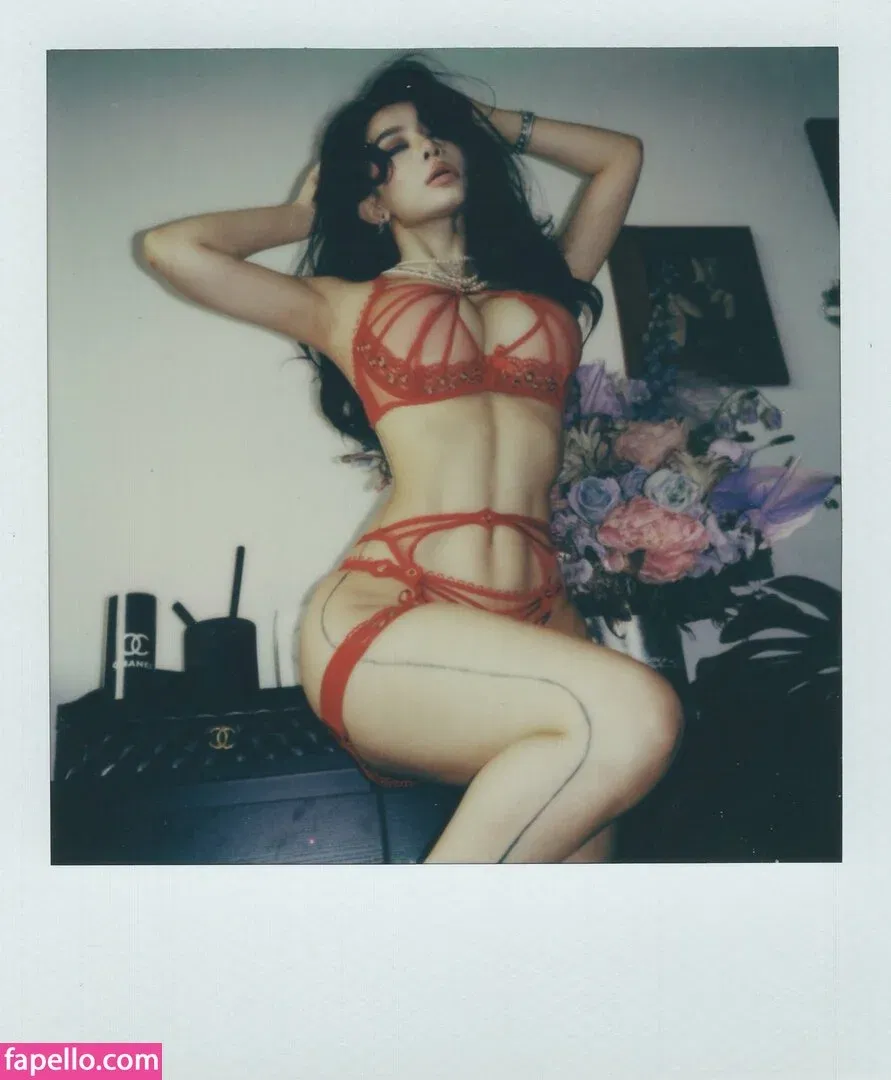 zmeixio Onlyfans Photo Gallery 