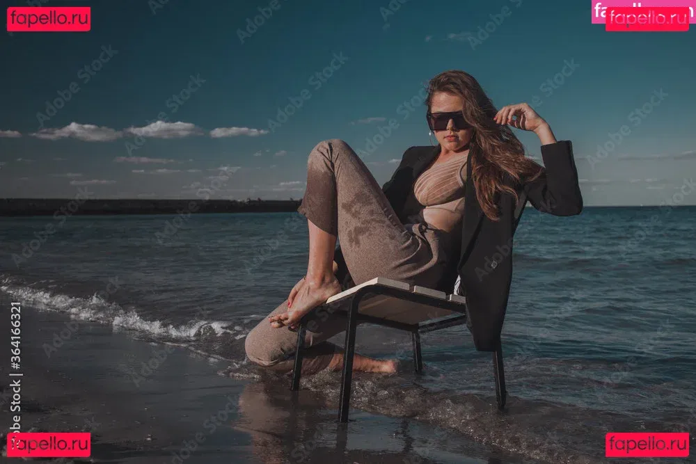 mia_mor3 Onlyfans Photo Gallery 