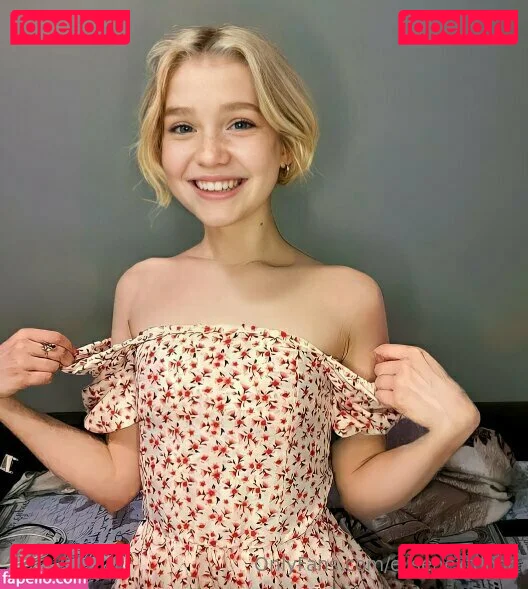 elisenextdoor Onlyfans Photo Gallery 