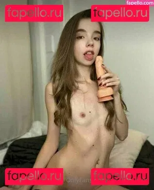 elisenextdoor Onlyfans Photo Gallery 