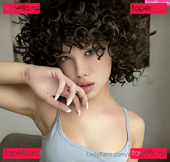 elisenextdoor Onlyfans Photo Gallery 