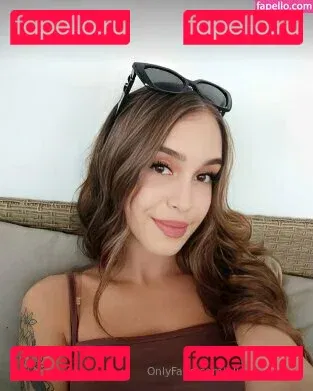 elisenextdoor Onlyfans Photo Gallery 