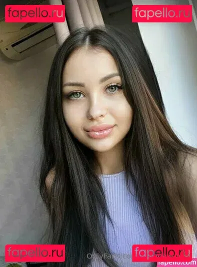 elisenextdoor Onlyfans Photo Gallery 