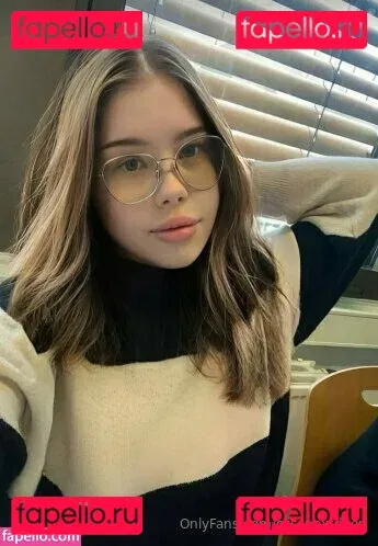 elisenextdoor Onlyfans Photo Gallery 