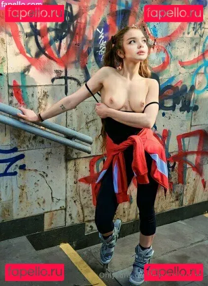 elisenextdoor Onlyfans Photo Gallery 