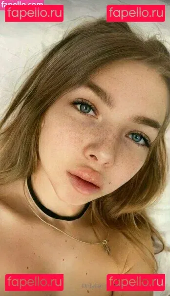 elisenextdoor Onlyfans Photo Gallery 