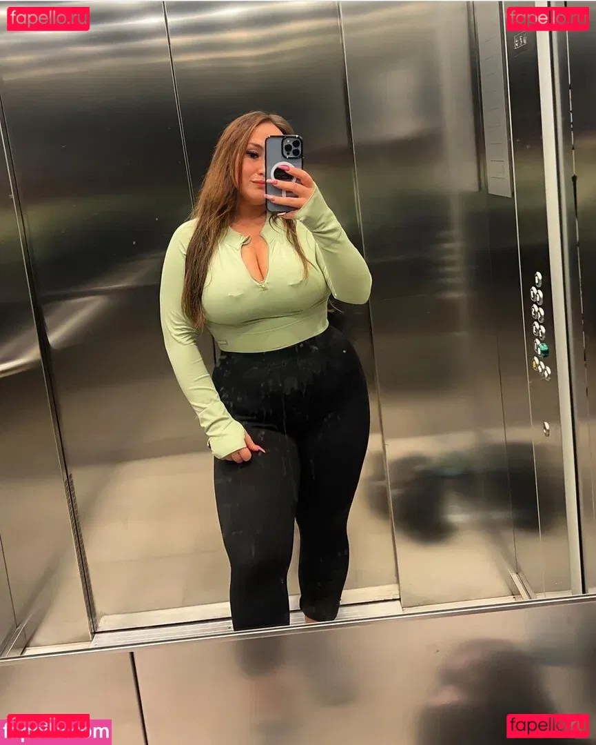 Littlemissdoubleg Onlyfans Photo Gallery 