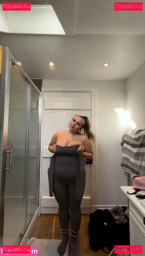 Littlemissdoubleg Onlyfans Photo Gallery 