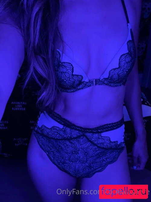 Estee Maria Nude Onlyfans Photo 40