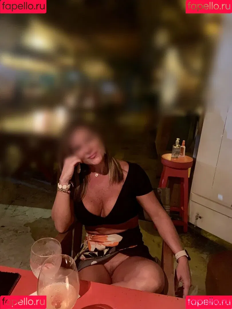 Nina Fernandez Onlyfans Photo Gallery 