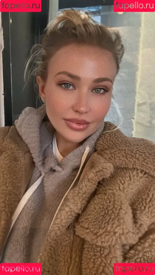 sophiereadeofficial Onlyfans Photo Gallery 