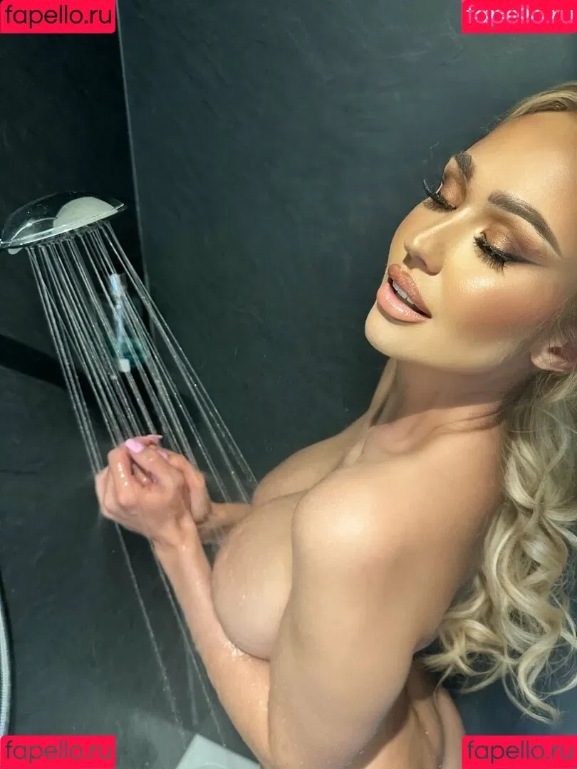 sophiereadeofficial Onlyfans Photo Gallery 