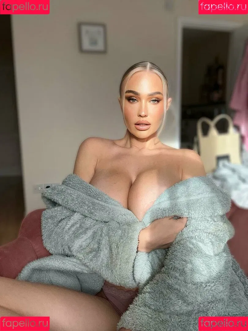 sophiereadeofficial Onlyfans Photo Gallery 