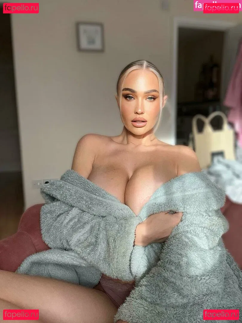 sophiereadeofficial Onlyfans Photo Gallery 