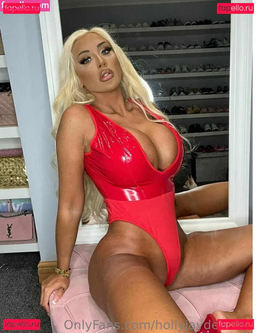 sophiereadeofficial Onlyfans Photo Gallery 