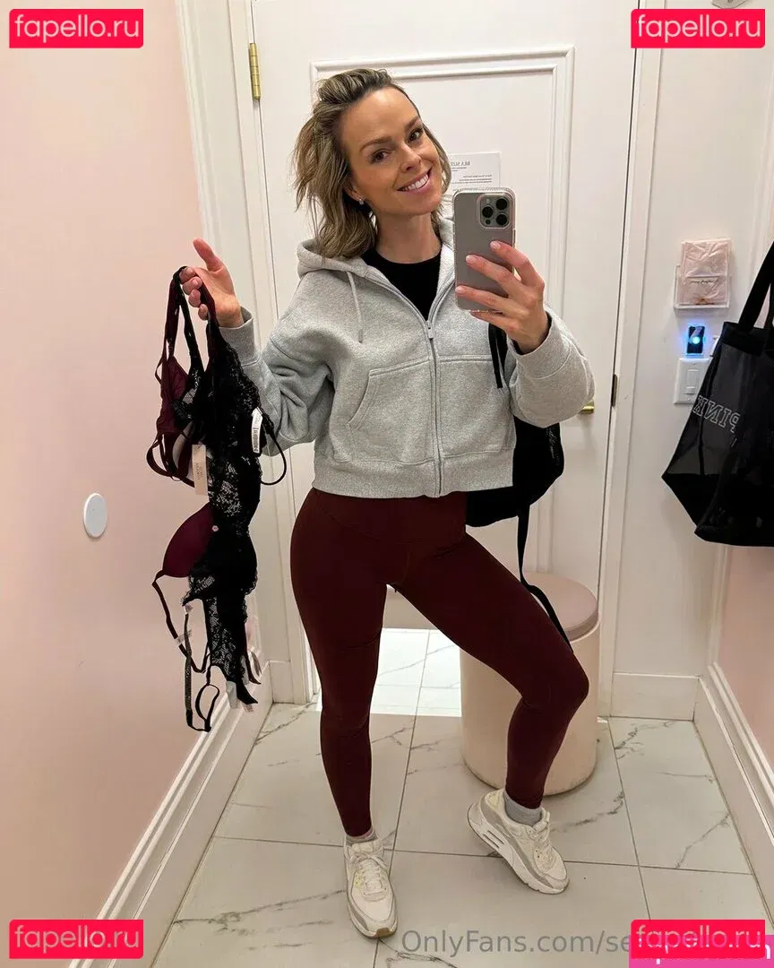 serenitycox Onlyfans Photo Gallery 