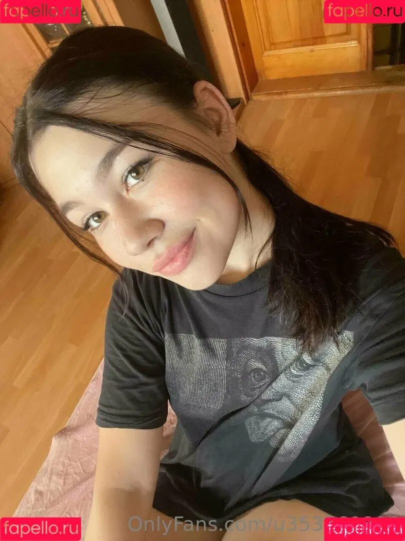 littlewaiifu Onlyfans Photo Gallery 