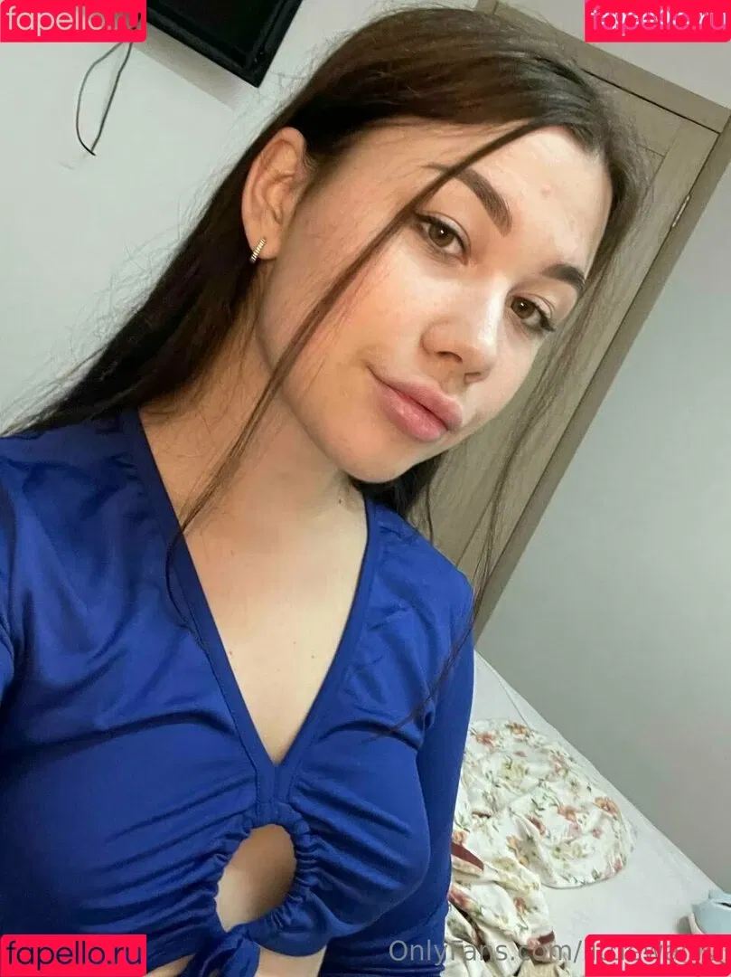 littlewaiifu Onlyfans Photo Gallery 