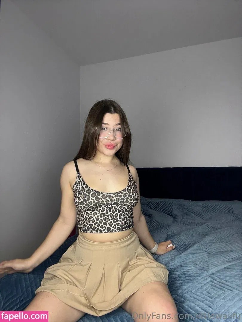littlewaiifu Onlyfans Photo Gallery 