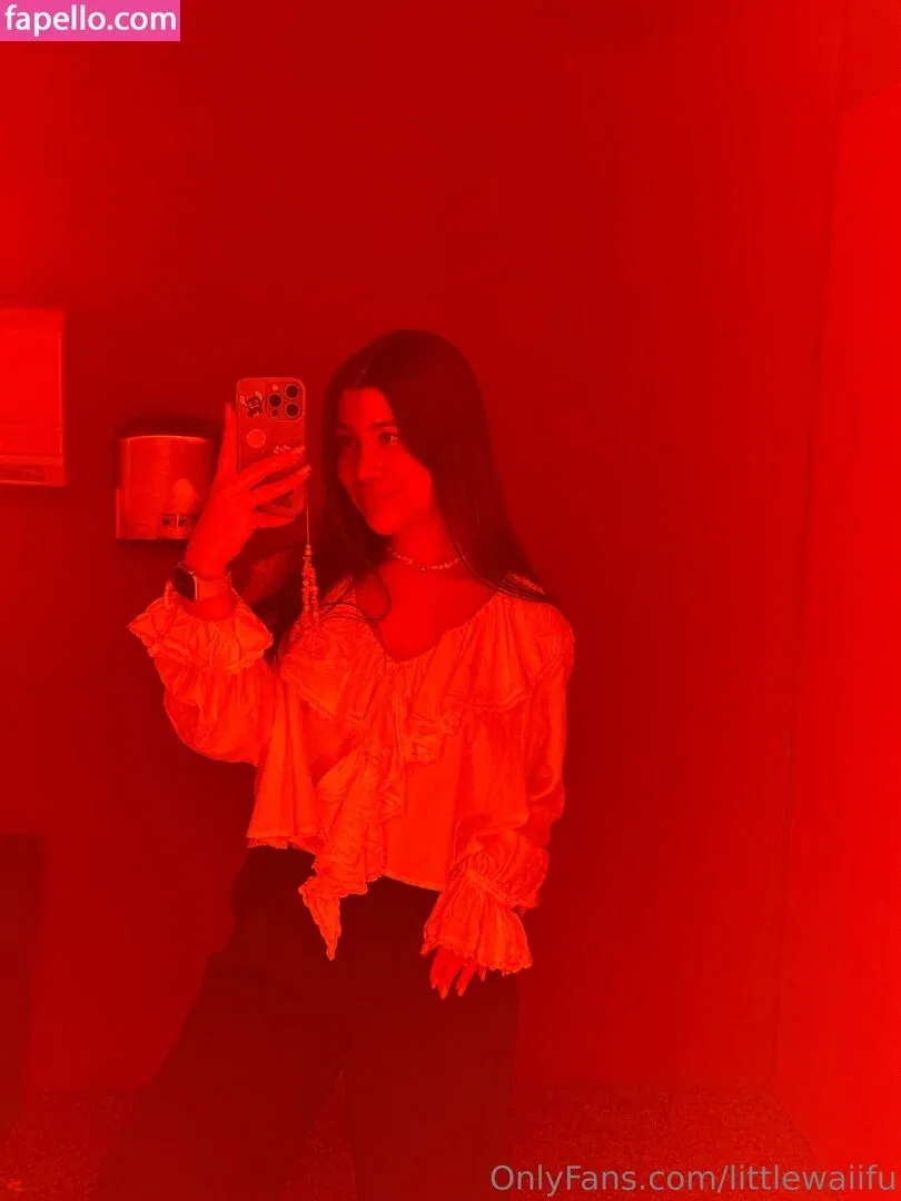 littlewaiifu Onlyfans Photo Gallery 