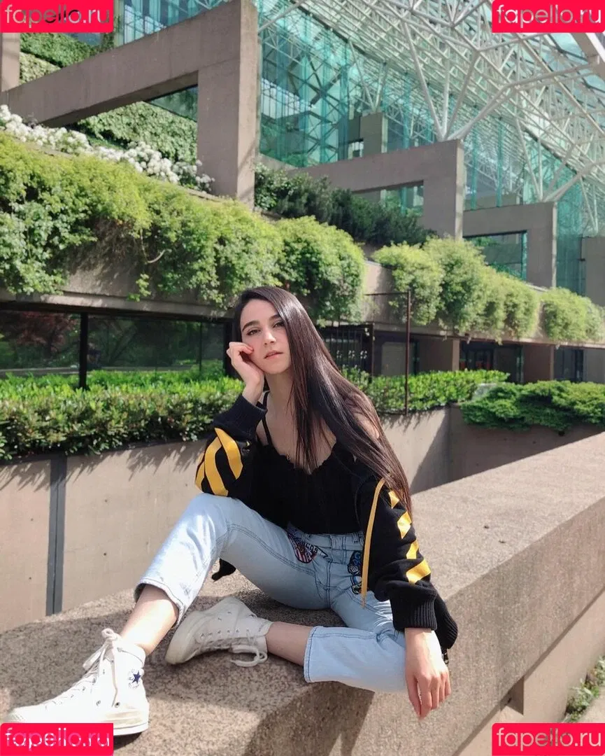 Midna Onlyfans Photo Gallery 
